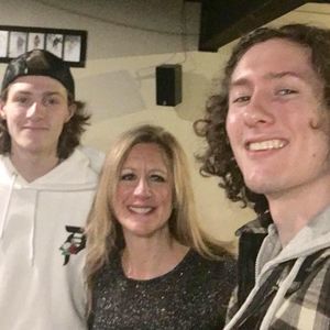 Meet your Posher, Sharon